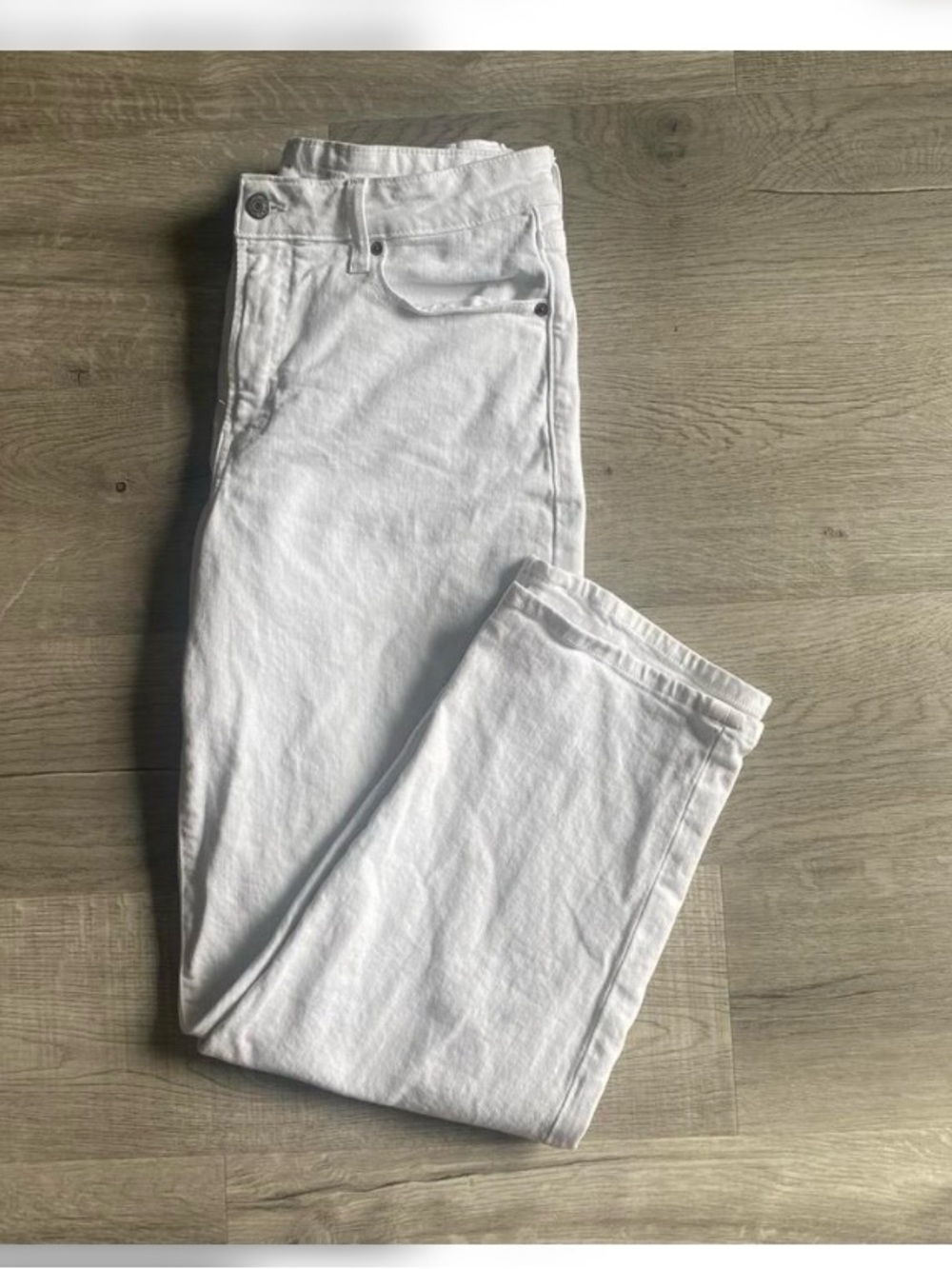 White, High Waisted, Loose Fit Jeans ✨